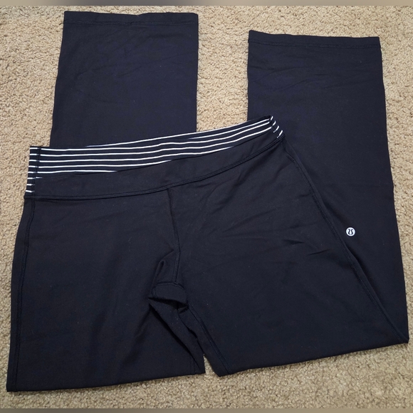 Lululemon athletica Flared Wide Leg Activewear Leggings Tights Size 12 - Picture 1 of 6